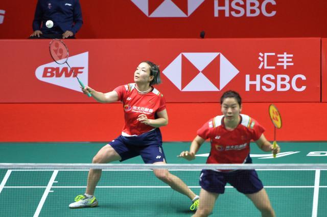 电竞比分-羽联总决赛开拍陈雨菲遭爆冷 何冰娇再胜戴资颖